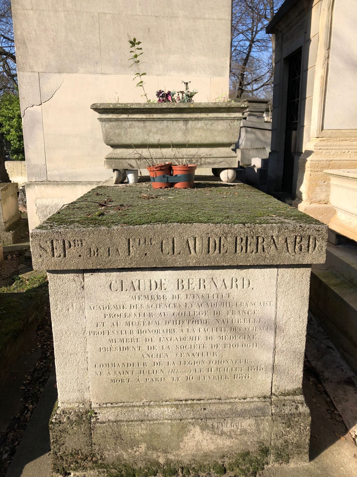 Claude%20Bernard%27s%20tomb%2C%20Paris%20%287%29.JPG